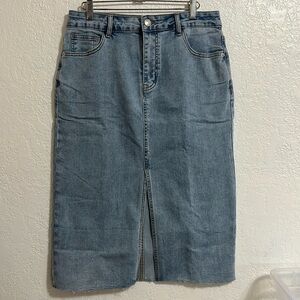 Denim Midi Skirt. Size 29